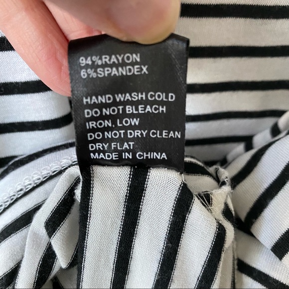 POL Striped Crochet Trim Babydoll Tank Medium - Picture 8 of 8